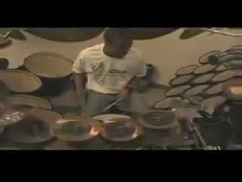 Tony Royster Jr.- Crazy drum solo!!!