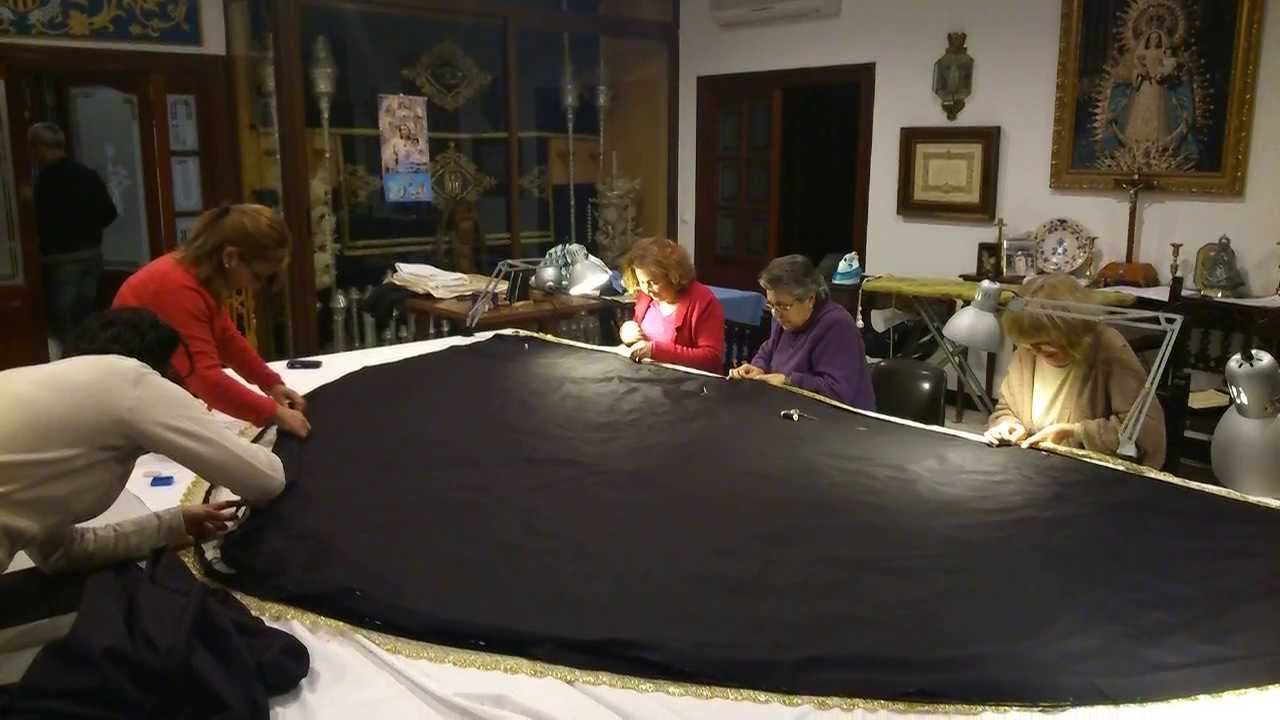 Manto procesional para Ntra. Sra. de las Angustias de Barcelona