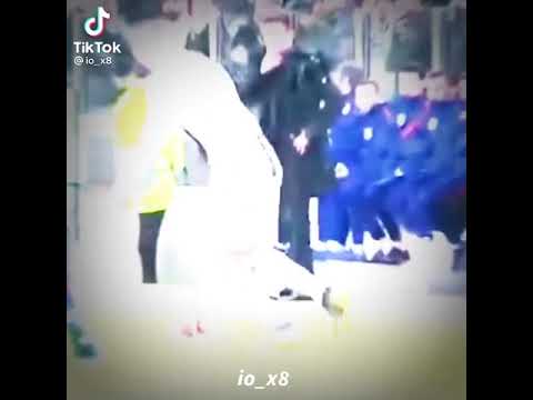 يمشي ولا هما