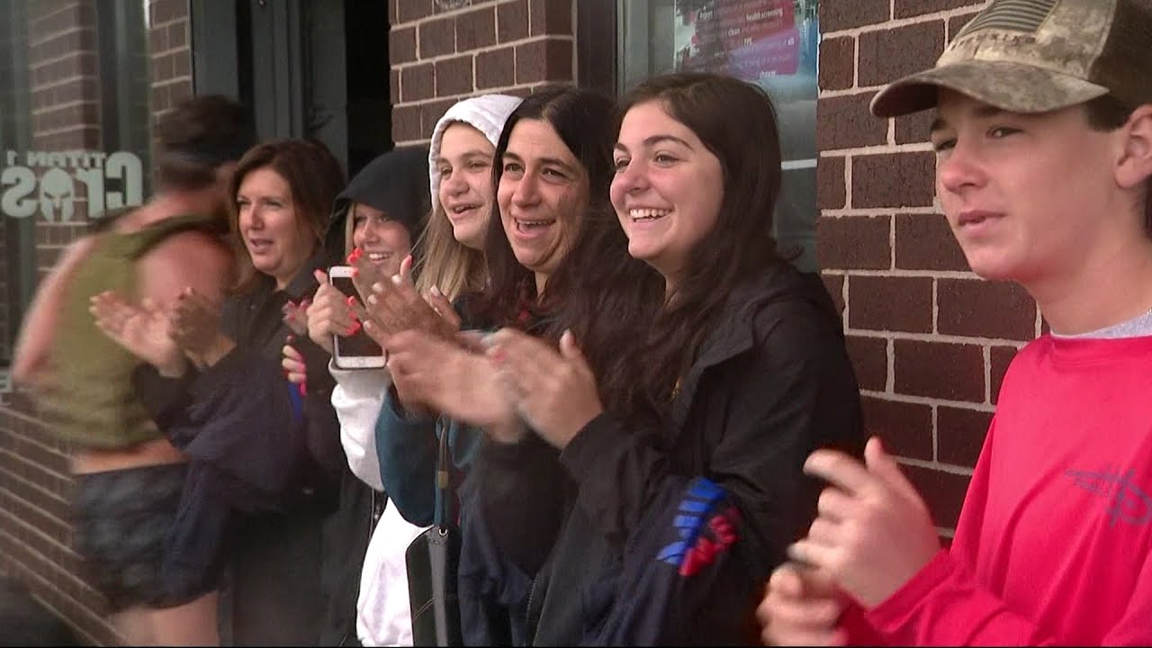 Titan 112 CrossFit hosts 'Murph Challenge' workout in honor of fallen LI Navy SEAL