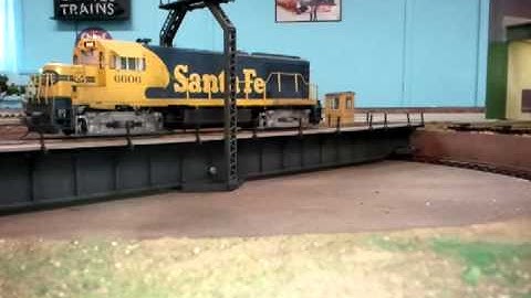 Scale-wheeled Turntable/Roundhouse test