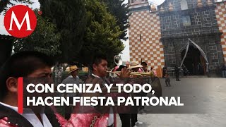 Se realiza fiesta patronal en Santiago Xantinzintla, acostumbrados a la presencia del Popocatépetl