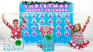 Diana y Roma abren el Calendario de Adviento con una lista de tareas navideñas