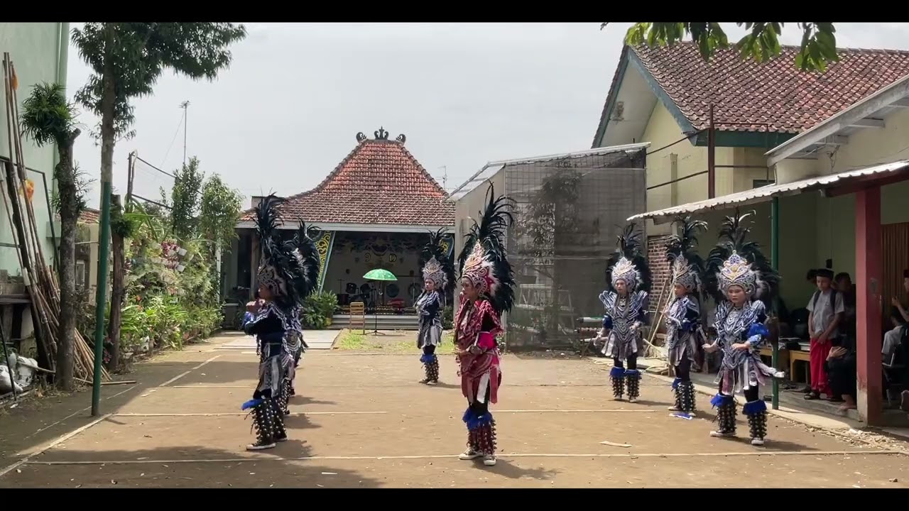 Ujian Praktek Seni Budaya 9D 2025 - SMP Negeri 1 Ngadirejo