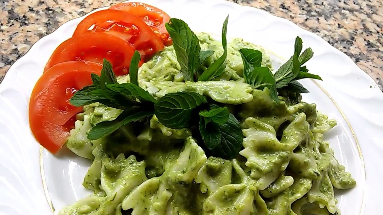 Yesil Soslu Makarna Yesil Soslu Makarna