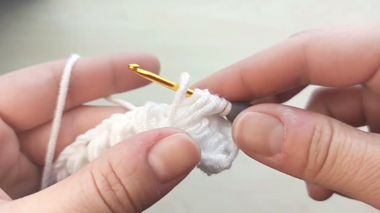 harika tığ örgüsü modeli bu model çok kolay