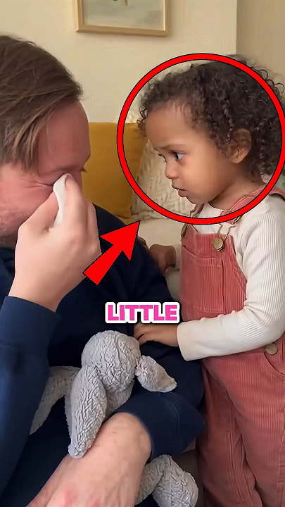 Download lagu She saw her father Crying and did this 😭