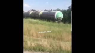 В Сурско-Литовском под Днепром поезд протаранил авто