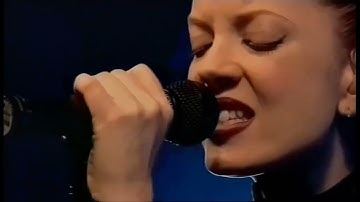 GARBAGE // 1998-09-05 Mtv Europe Studios - I Think I