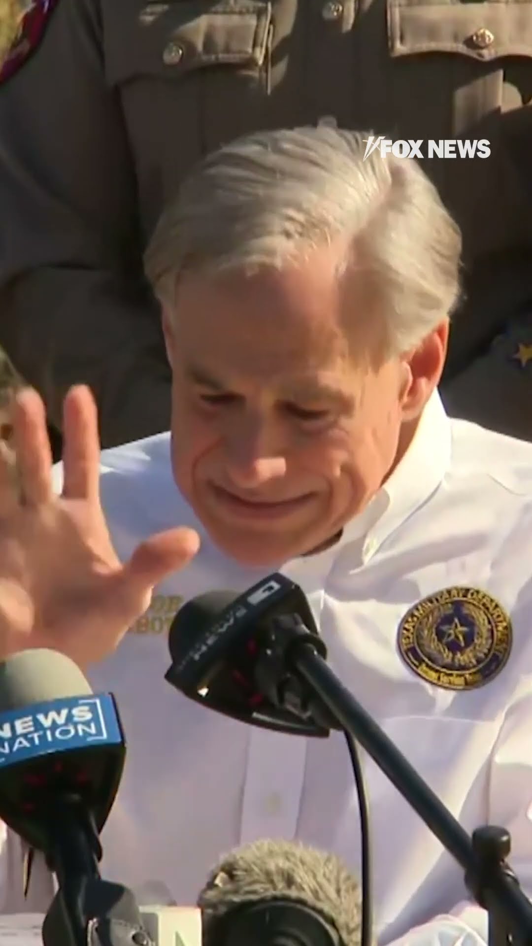 Texas governor unveils billboards to deter illegal immigrants from crossing border