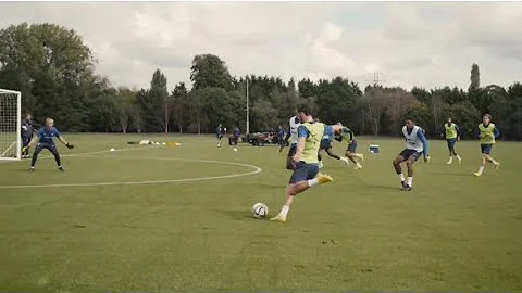 Highlights from Chelsea training today |Graham Potter working on the goals