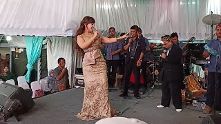 Bajidor sohor - dewi azkiya feat azkiya dirgantara live cihideung lembang bergoyang