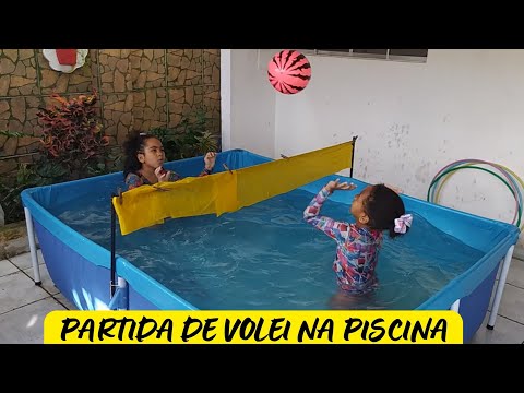 Partida de volei na piscina I Grande desafio