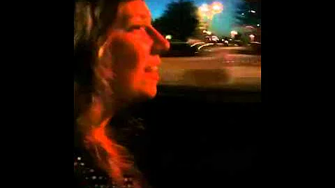 Loretta sings