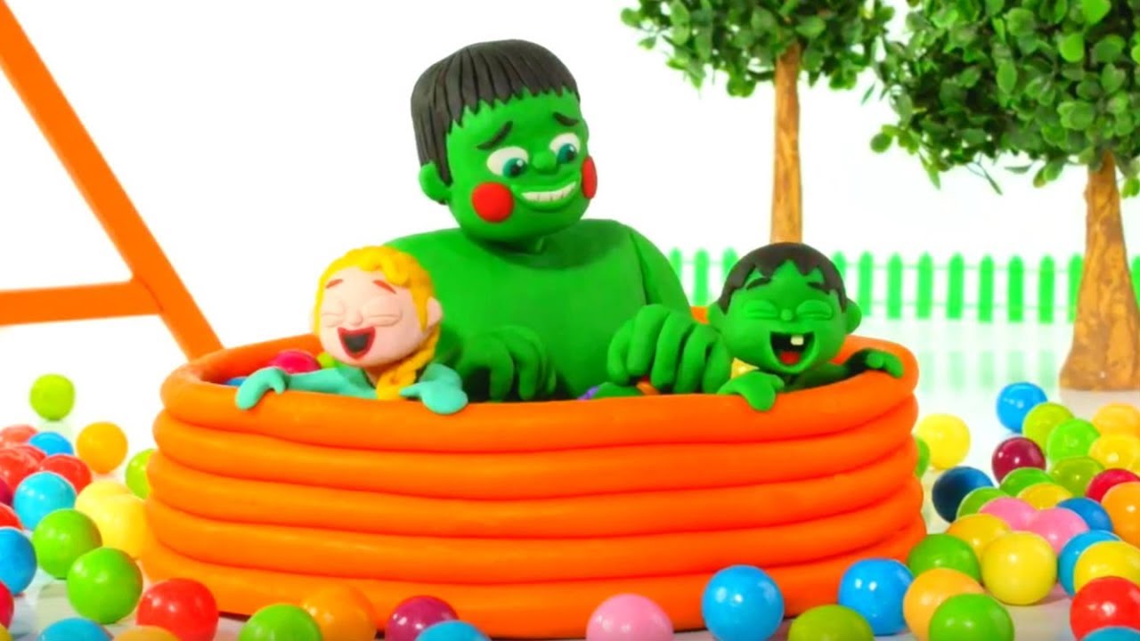 dibujos animados de los 90 FUNNY KIDS HAVE FUN IN THE BALLPIT ❤ Play Doh Cartoons For Kids