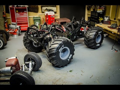 Axial SCX10 Mud Truck Conversion 