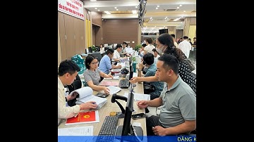 Người dân làm thủ tục tăng đột biến ngày đầu sáp nhập tỉnh, thành