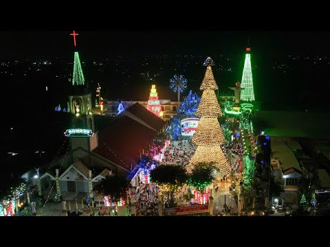 Video: Cây thông Noel và Đèn lễ ở San Francisco