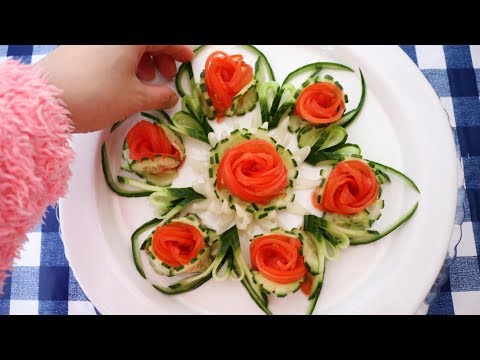 Tomato Rose Sitting