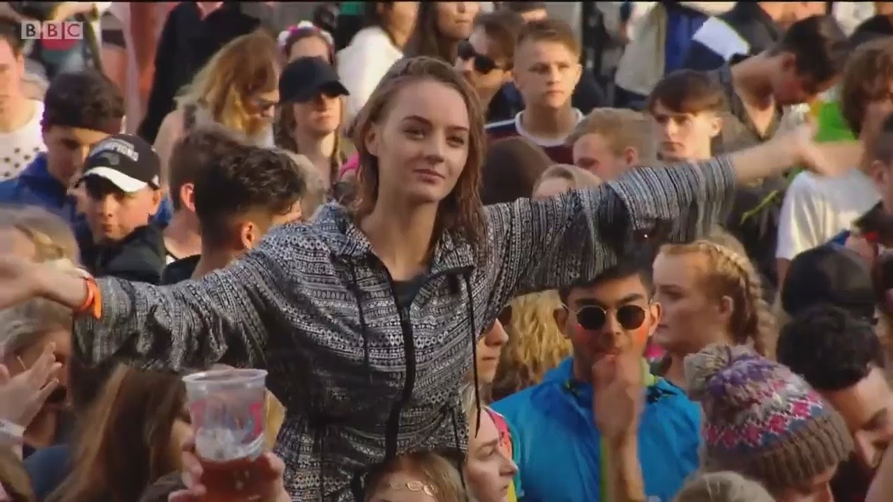 Bastille - Send Them Off (Live 2016) HD