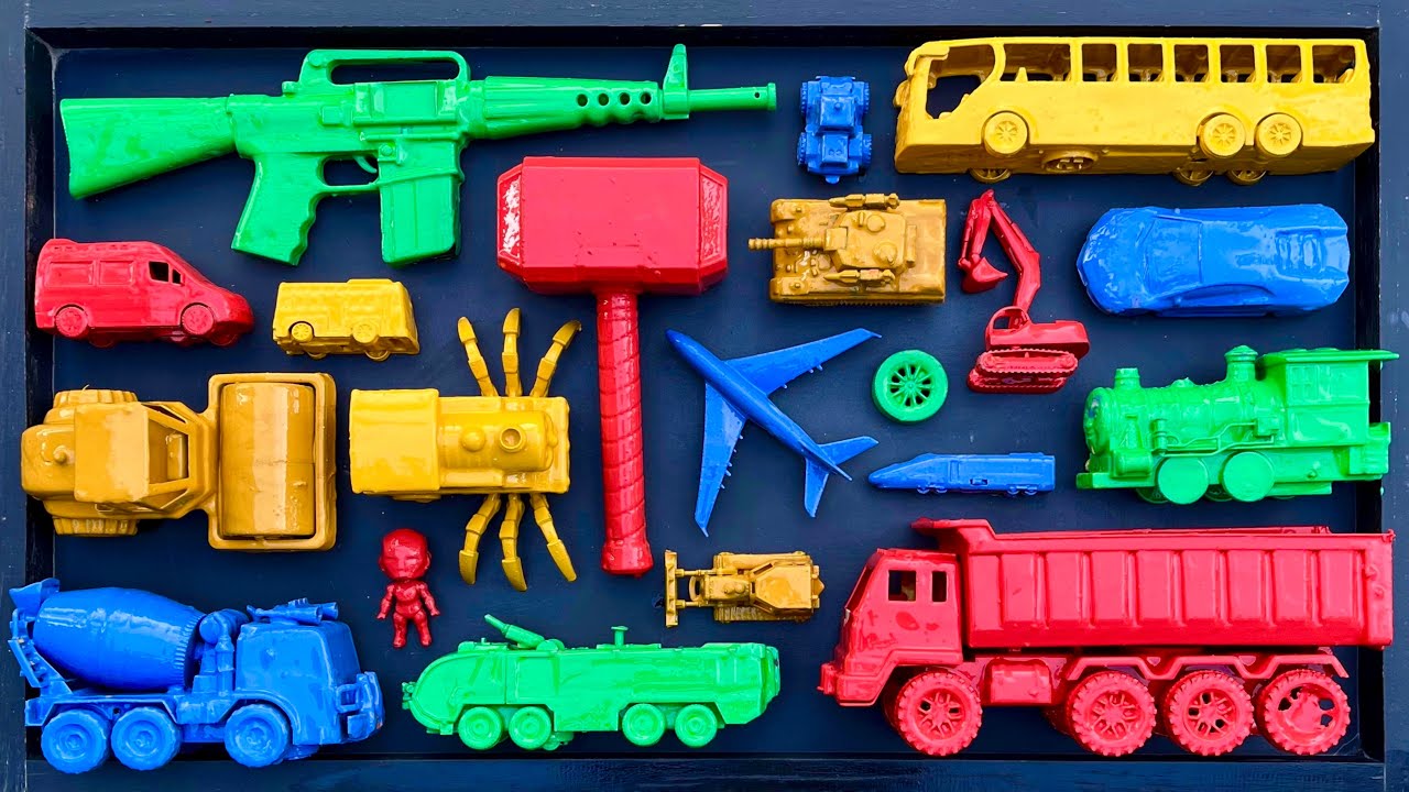 Membersihkan Mainan Mobil Balap,Kereta Api, Bus Telolet, Truk Molen, Tank Baja, Beko Excavator.