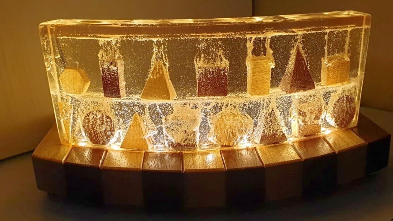 Resina 

geometric explosions ( esplosioni geometriche)