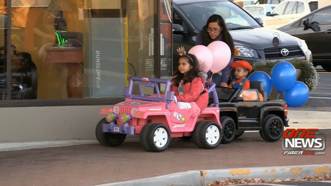 Families pack downtown, Moses Lake High School for trickortreating