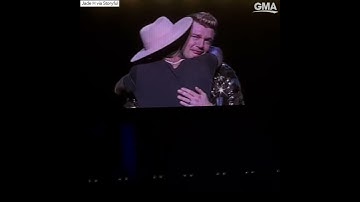 Thumbnail of Backstreet Boys pay tribute to Aaron Carter at their concert after his death