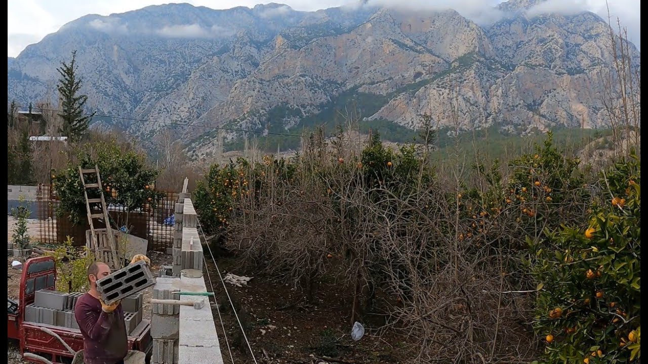 Garden Wall Build | Day 5 - Concrete Block Timelapse | Day By Day Build