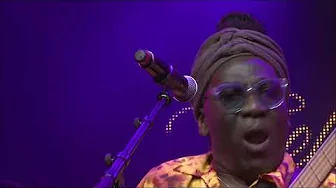 PLEASE DONT STOP Live in Cape Town PLEASE DONT STOP Live in Cape Town