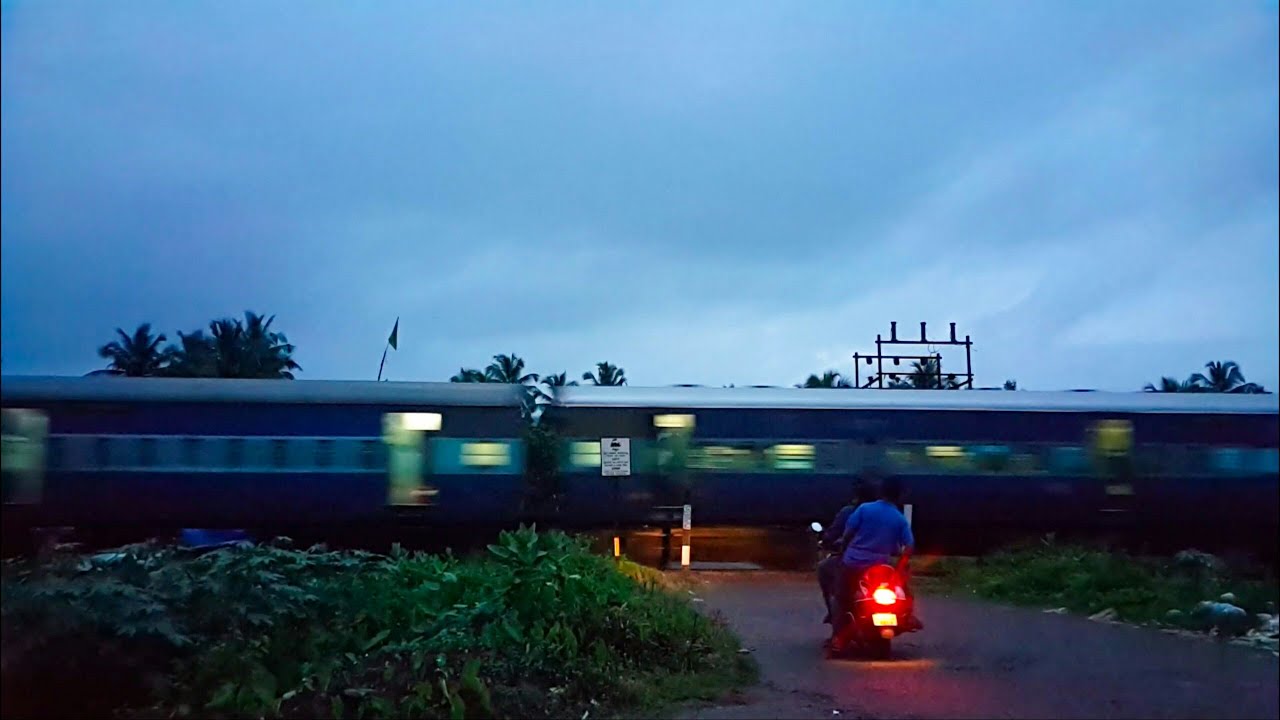 Unmanned Railroad Crossing in India!