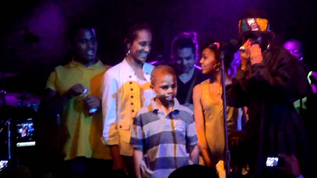 lauryn hill and Kids - YouTube