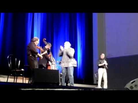 Cabaret Yiddish con
