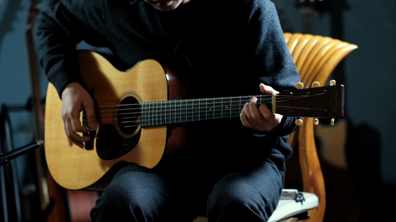 2012 Martin 00-18V - YouTube