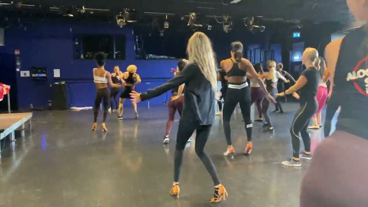 Salsa Ladies Styling - Cuban Dance Congress