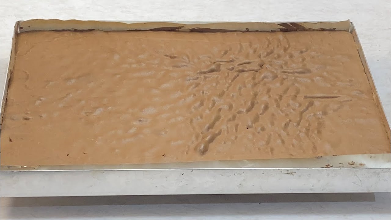 اسبونج جاهز شيكولاتة في صاج ٤٠*٦٠