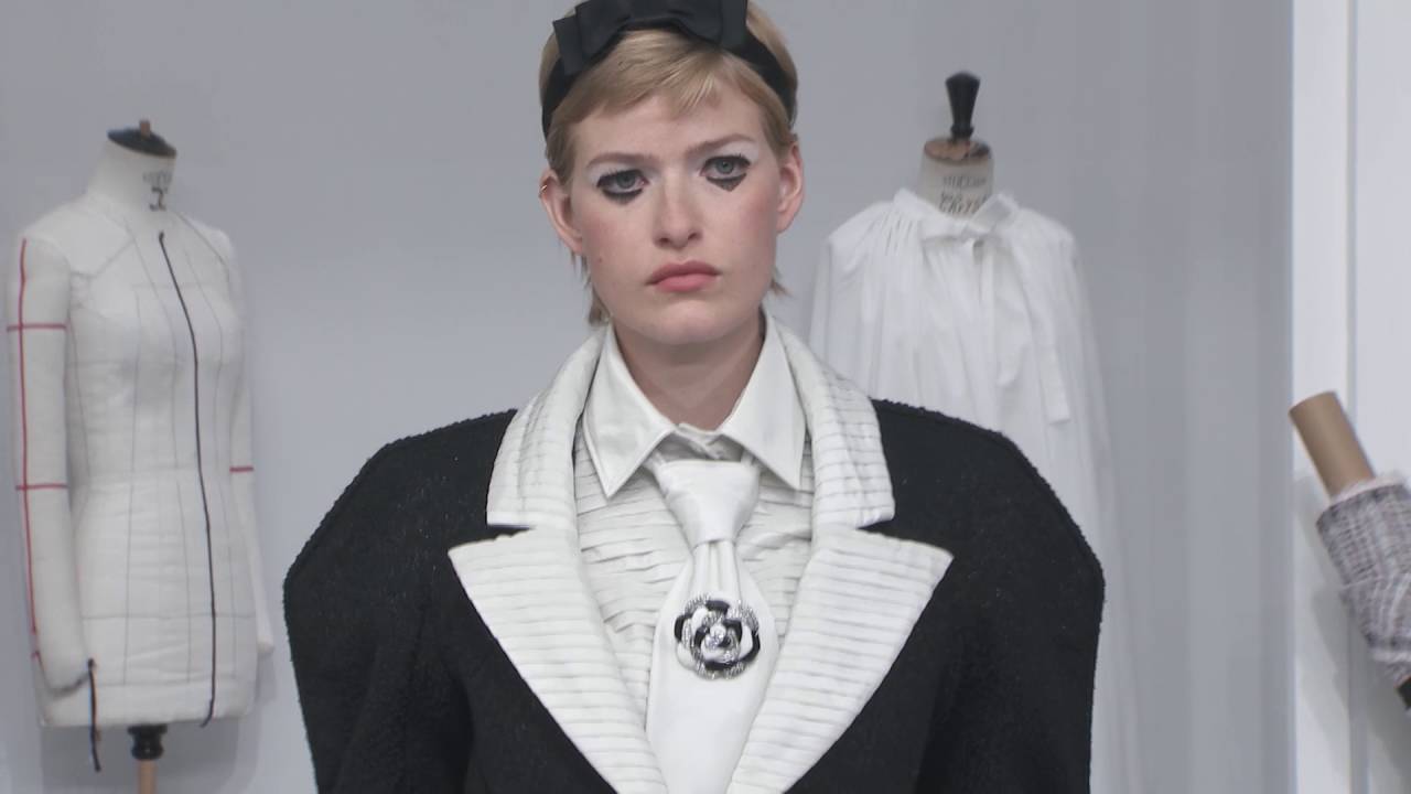 Chanel Haute Couture 2016-17 Fall Winter Savoir Faire