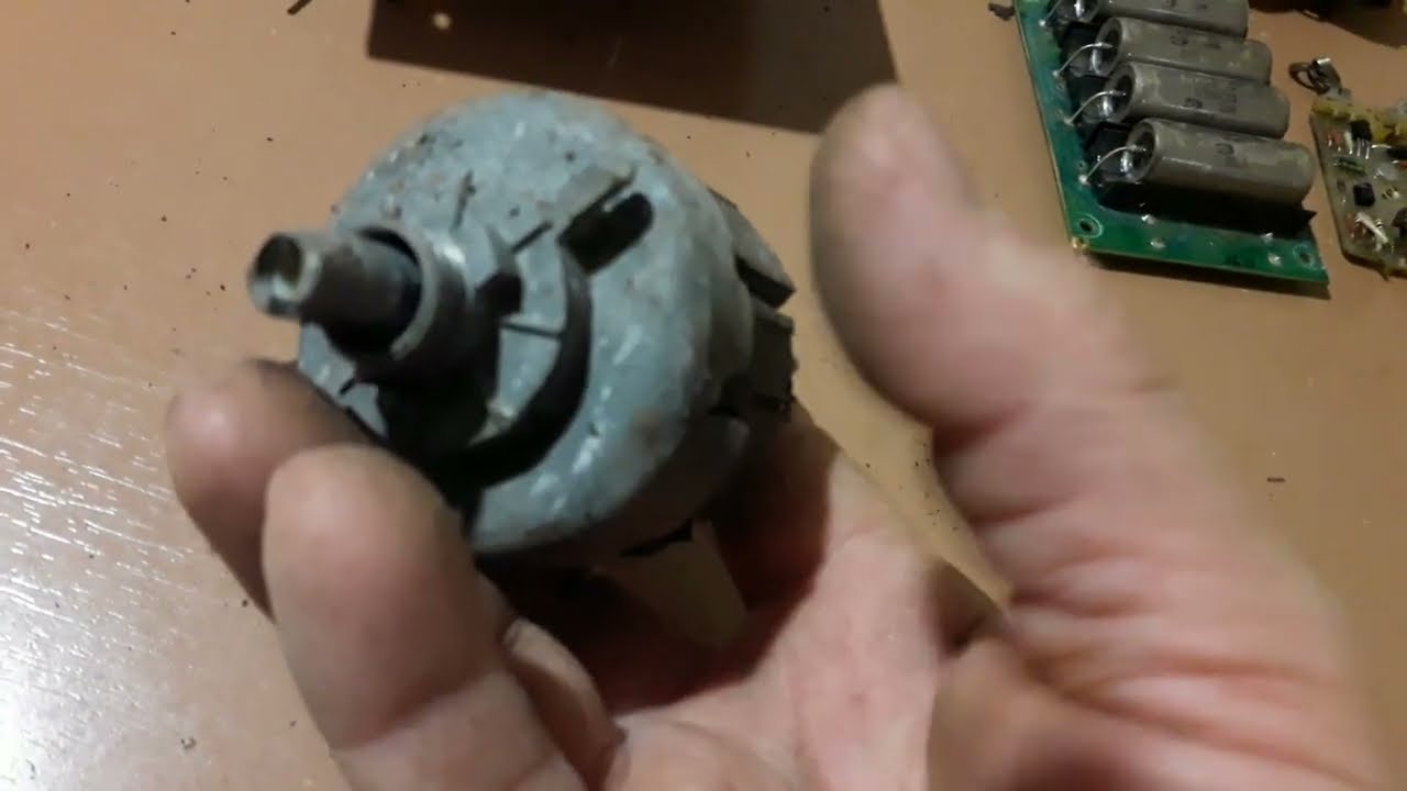 Разбираю хлам и автомобильный хлам. Взамен получаю Золото. Палладий. Серебро. Медь. Латунь. Алюминий