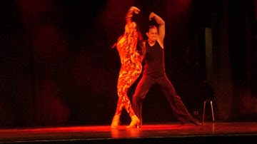 Dharshana Ratnayake & Shantini Oorjitham, performance at Helsinki Zouk Festival 2015 [HD]