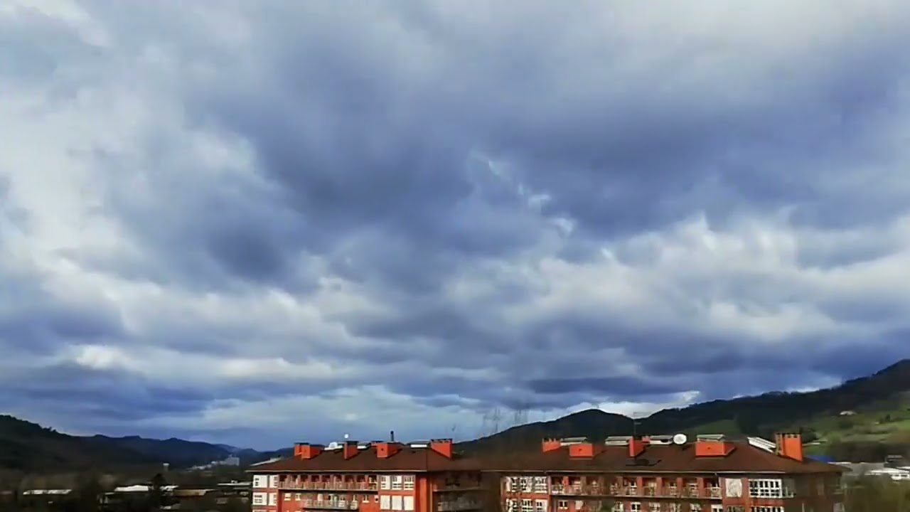 Zaparrada artean, ostarteak eguerdi aldera!