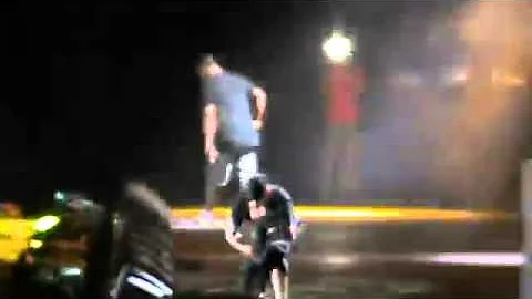 Eminem ft Lil Wayne - No Love Live in Australia