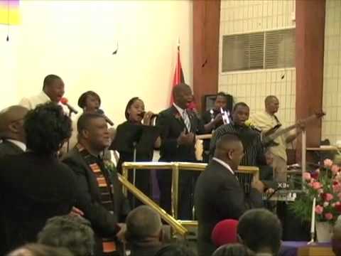 REV. SAMUEL ROSS LEE, IMMANUEL MISSIONARY BAPTIST CHURCH ' TOMORROW"MY PASTOR CAN SING.mp4