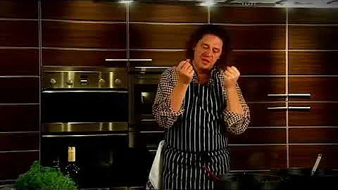 Marco Pierre White - Easy Bolognese Recipe