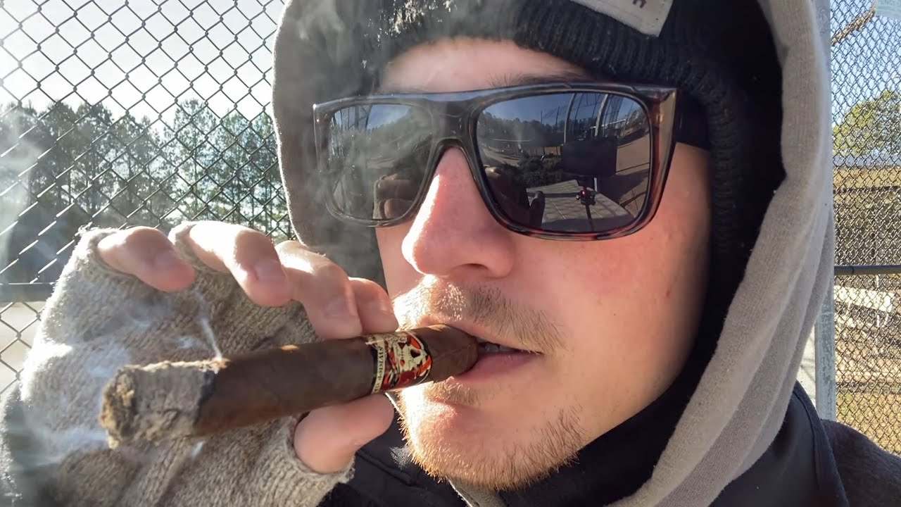 Smoking a $10 Cigar on a Cold and Sunny Afternoon - YouTube
