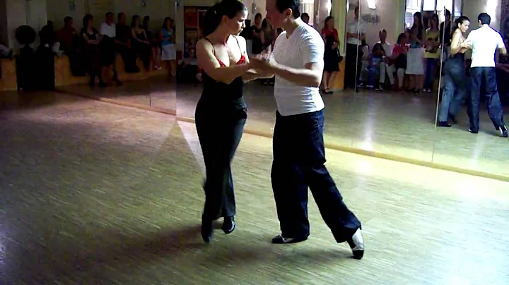 Tango improvisation Sonja Armisn + Quang Bobrowski