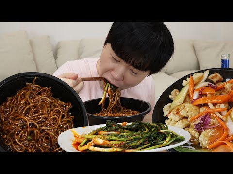 옛날짜장면에 별빛청하 한잔 retro jjajangmyeon and A glass <strong>of</strong> starlight <strong>CHUNG</strong> HA Mukbang