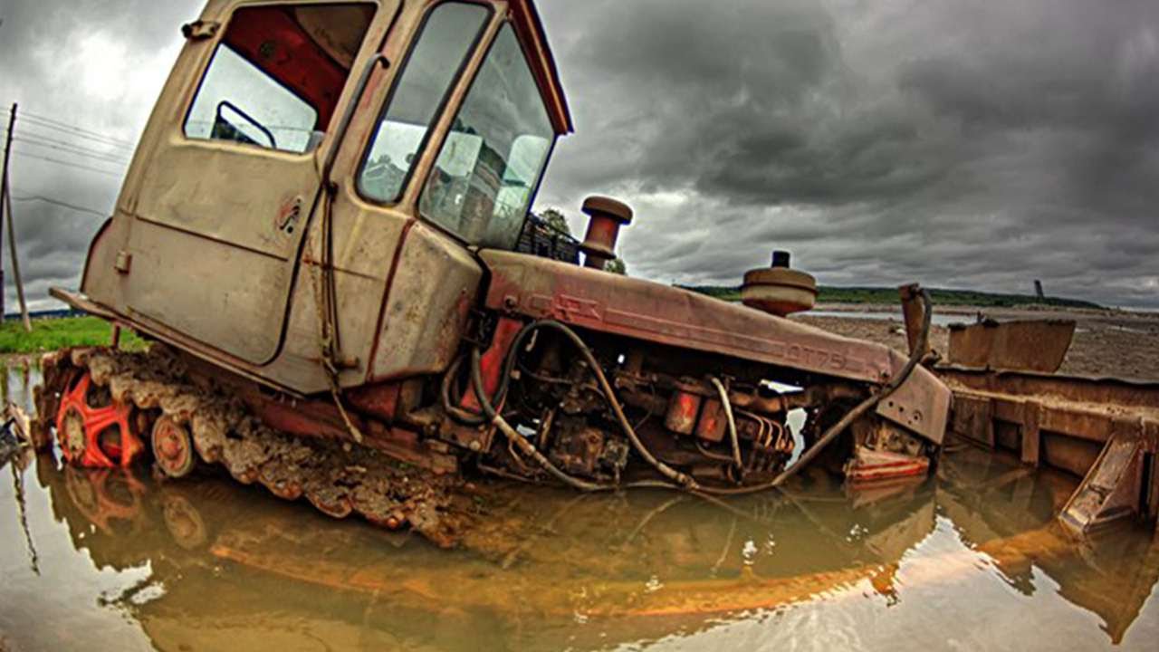 1446. Tractors in MUD [RUSSIAN SUPER AUTO] YouTube