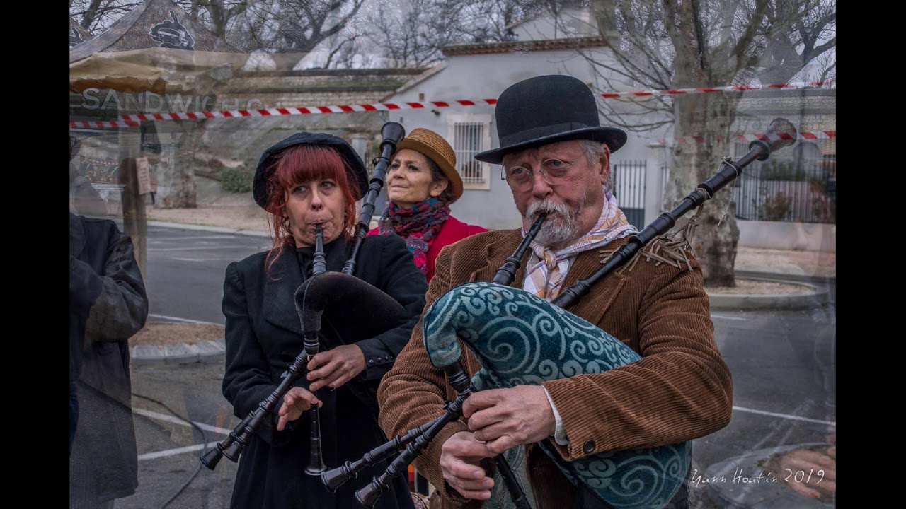 Roquemaure, la fête des amoureux YouTube