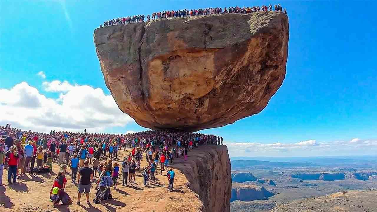 15 MOST Unbelievable Rock Formations From Earth's Past - YouTube