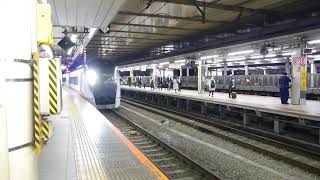 JR東日本E353系12両　特急はちおうじ八王子行　新宿駅到着